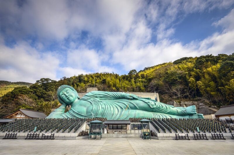 the world’s largest bronze Buddha