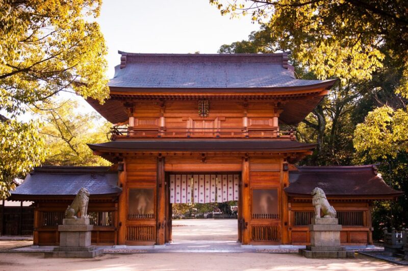 The wooden gate of Oyamazumi Shrine