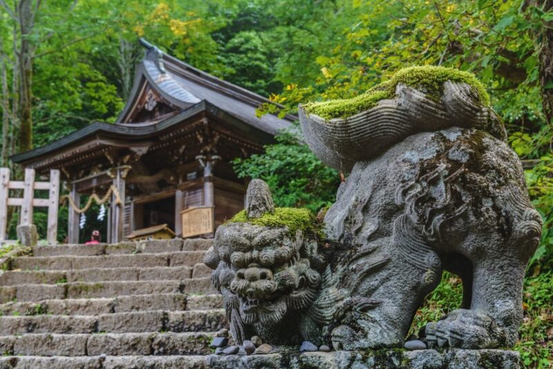 戶隱神社