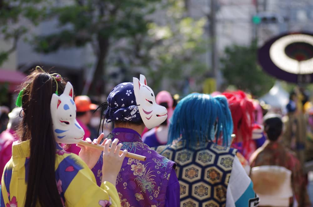 girl-playing-flute-oiran-dochu