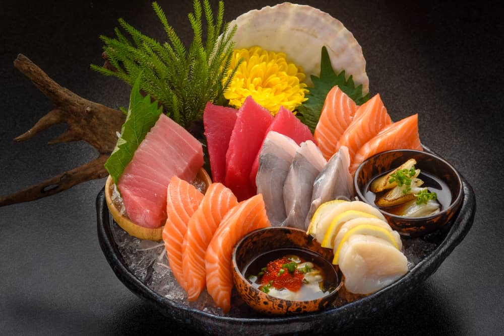 sashimi-japanese-food-set-salmon-wasabi