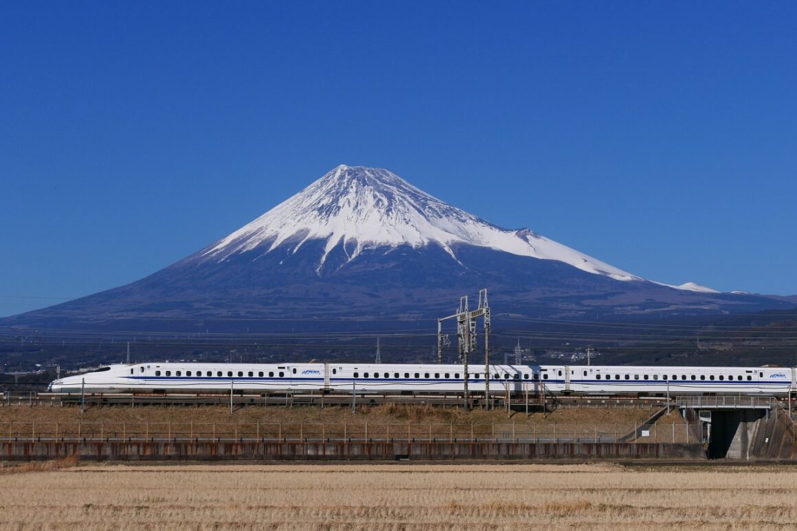 รถไฟชินคันเซ็น Disney